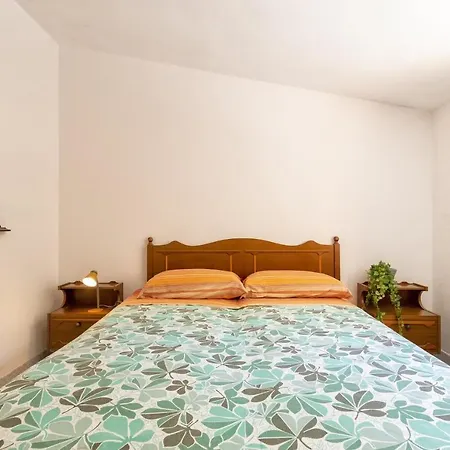 Casa Pisaro Lu Bagnu Apartment *